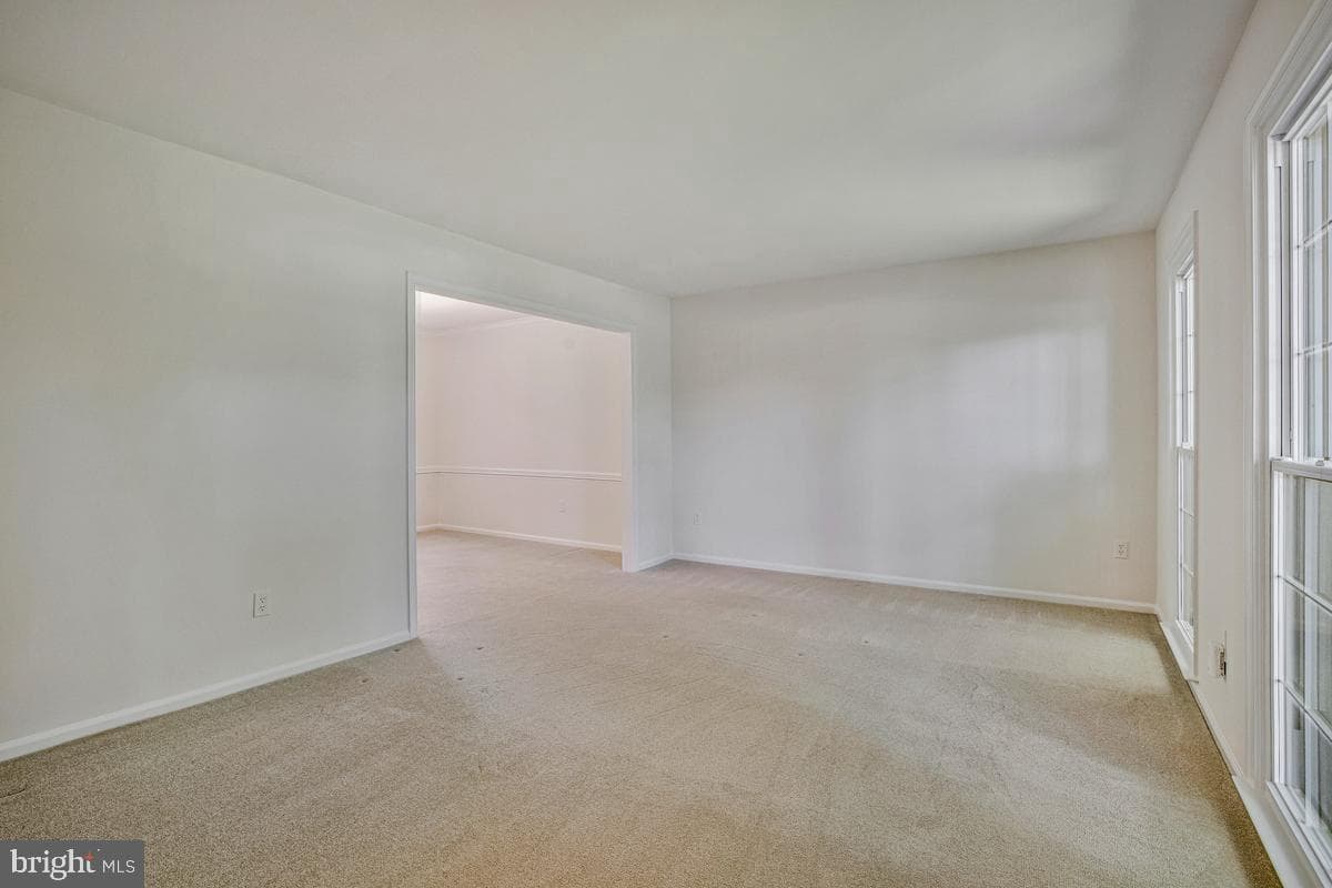 6052 Tamar Drive photo 5