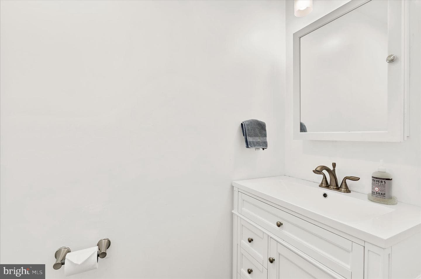 10611 Delfield Court photo 3
