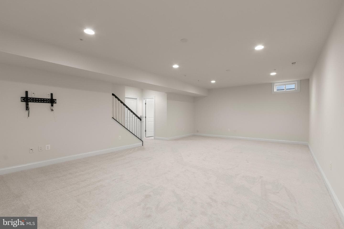 11423 Ellington Street photo 64