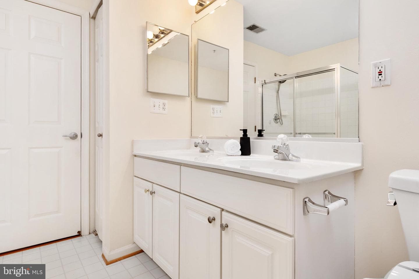 5824 Wyndham Circle #102-C photo 15