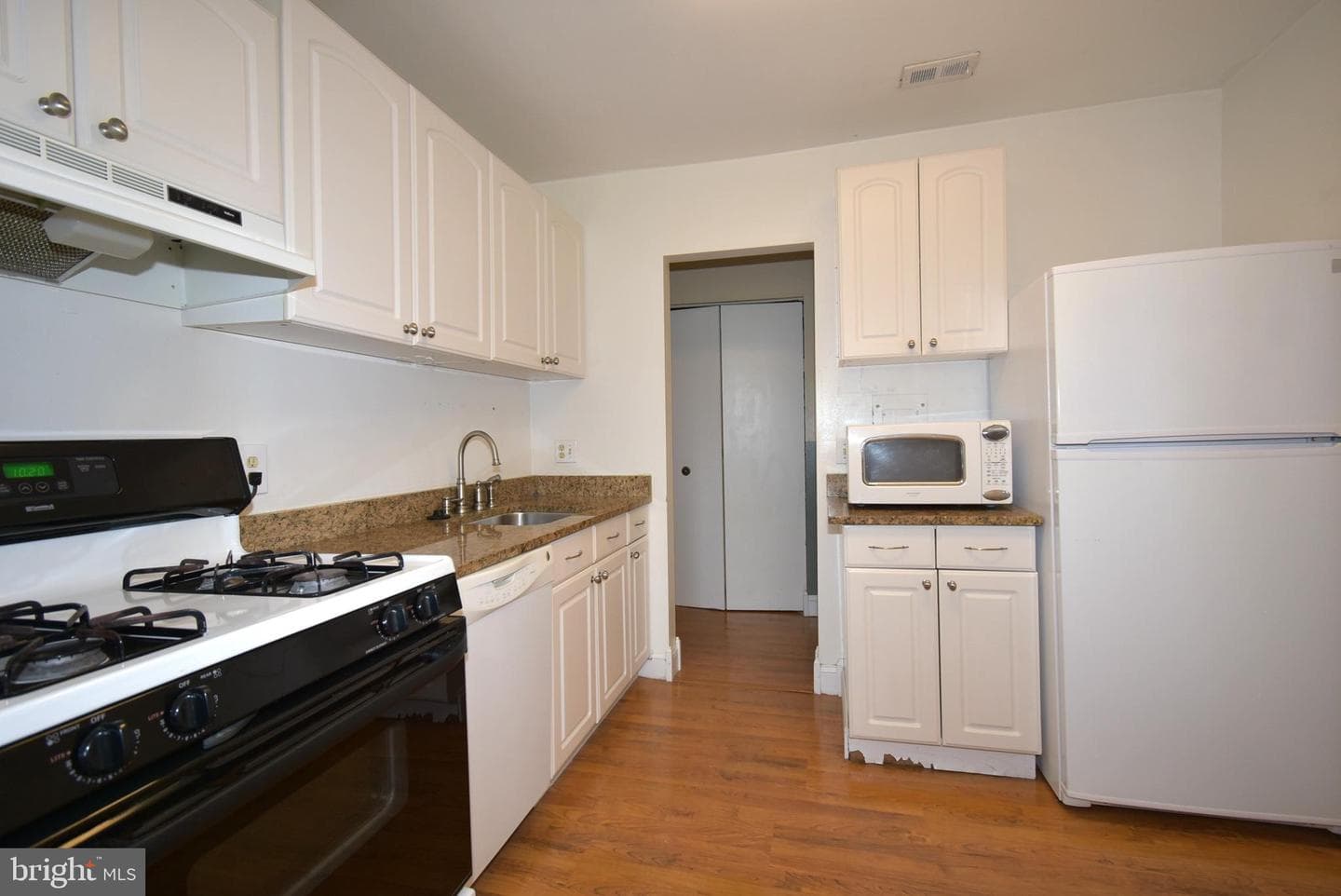 6017 Majors Lane #5 B5 photo 9
