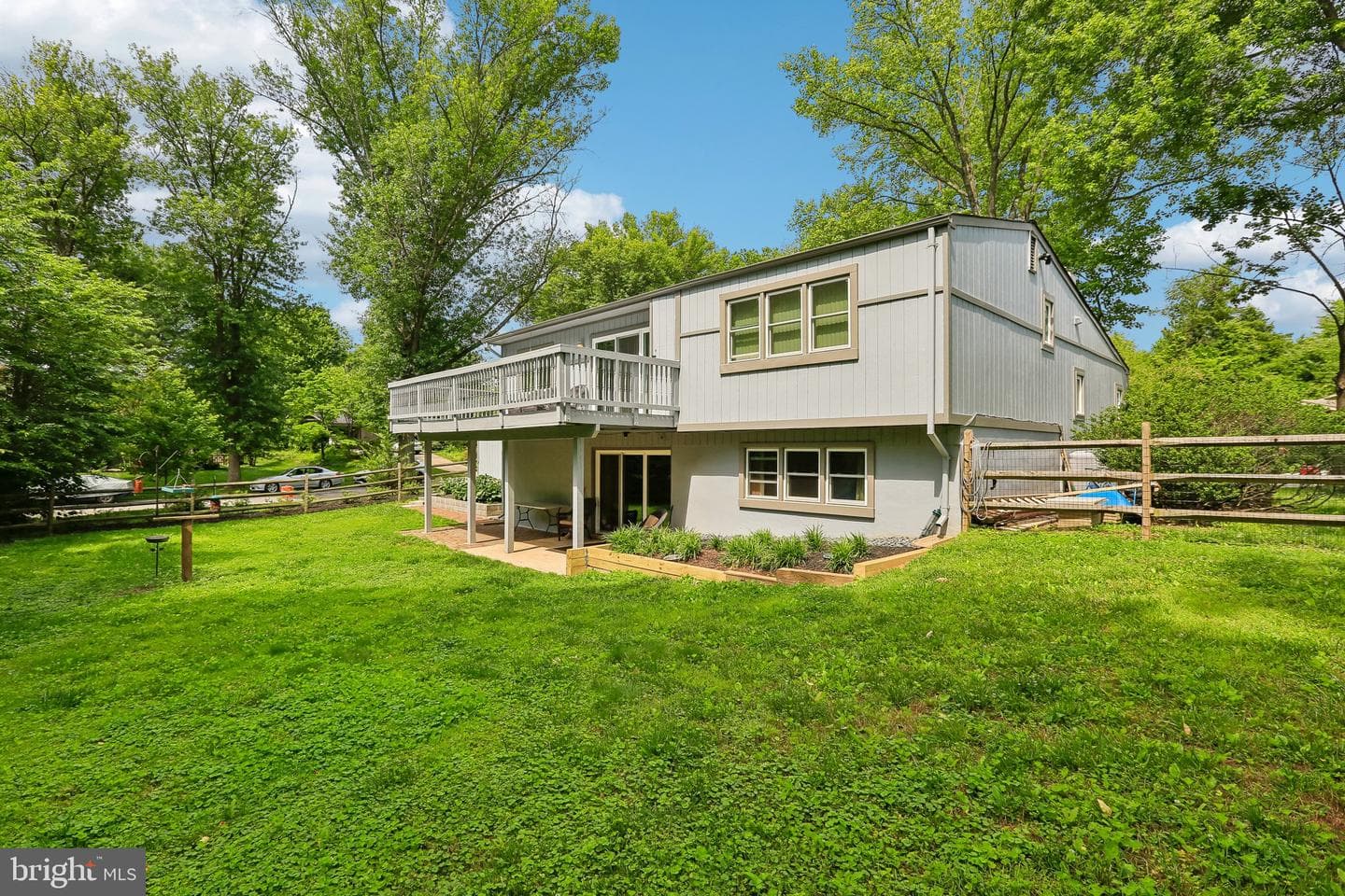 10128 Goodbody Court photo 36