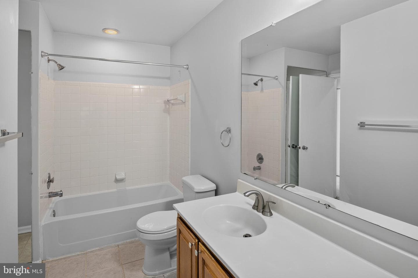 9614 Hingston Dwns photo 17