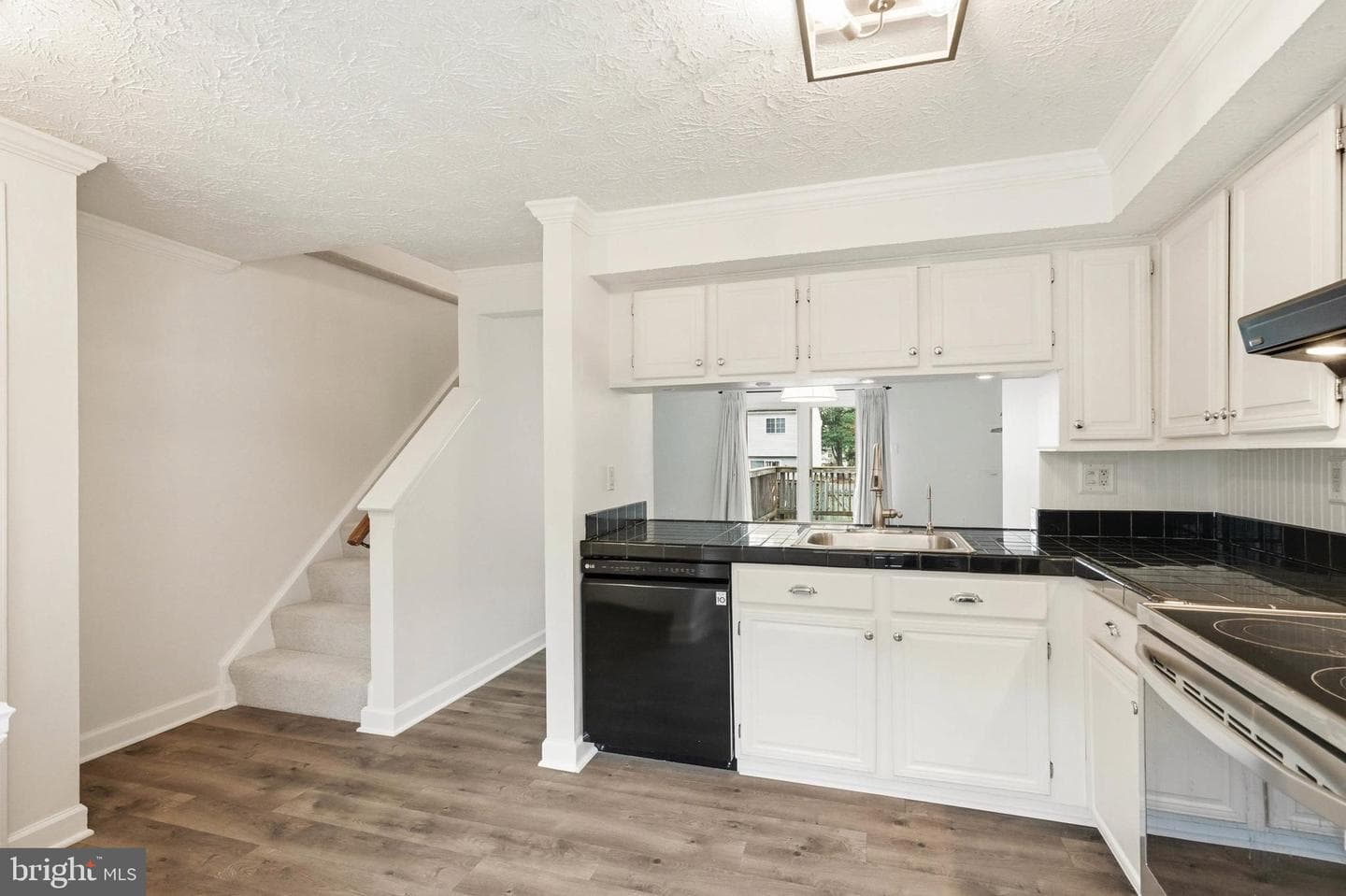 8273 Mary Lee Lane photo 6