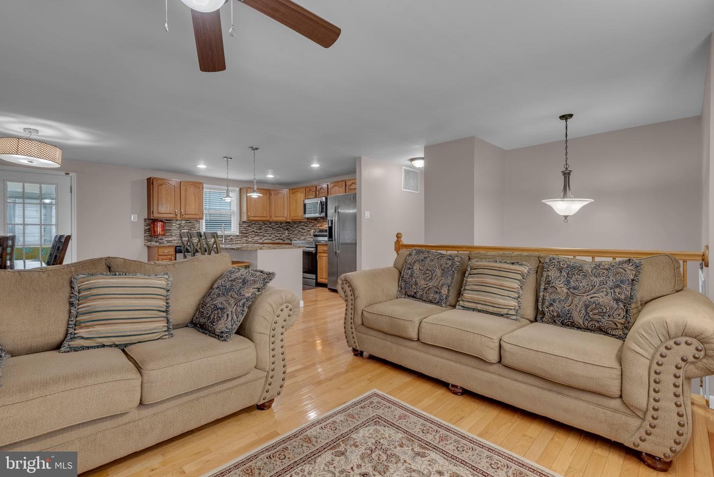 9301 N Laurel Road photo 17