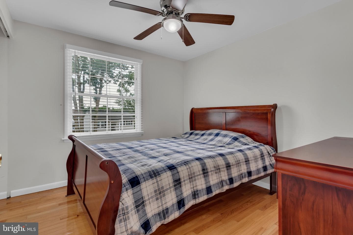9301 N Laurel Road photo 24