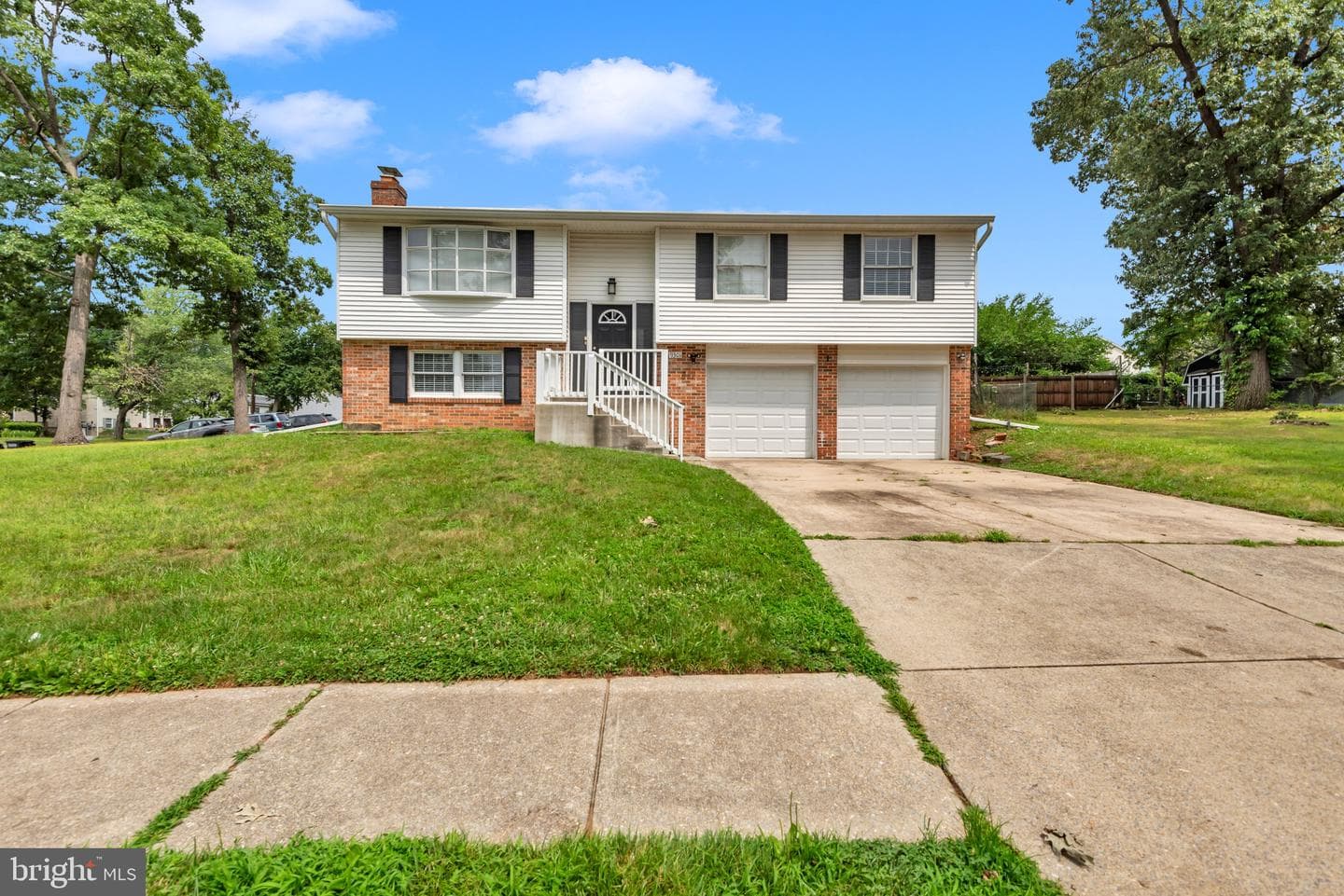 9301 N Laurel Road photo 3