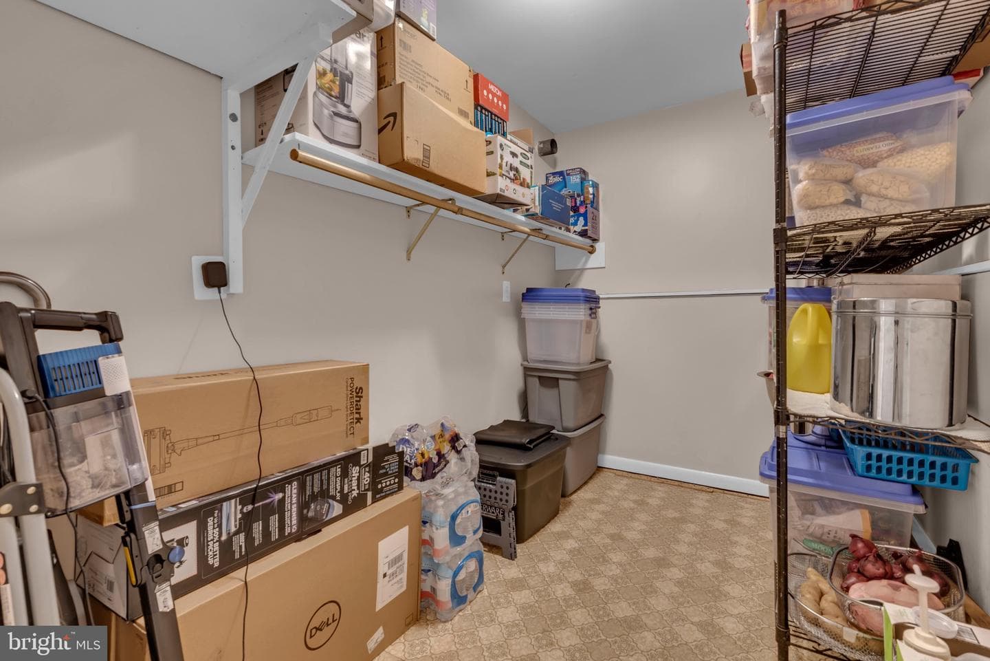 9301 N Laurel Road photo 33