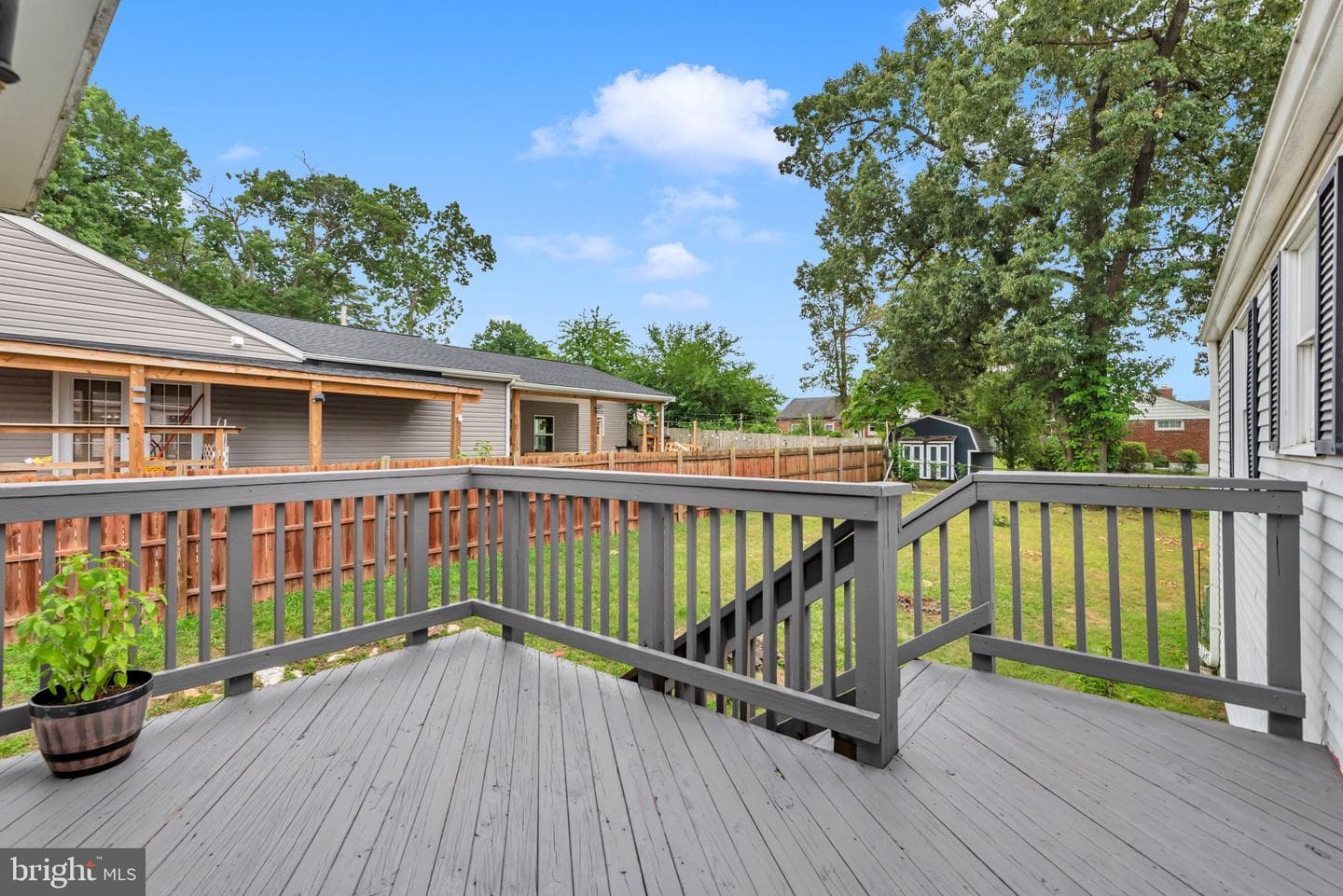 9301 N Laurel Road photo 34