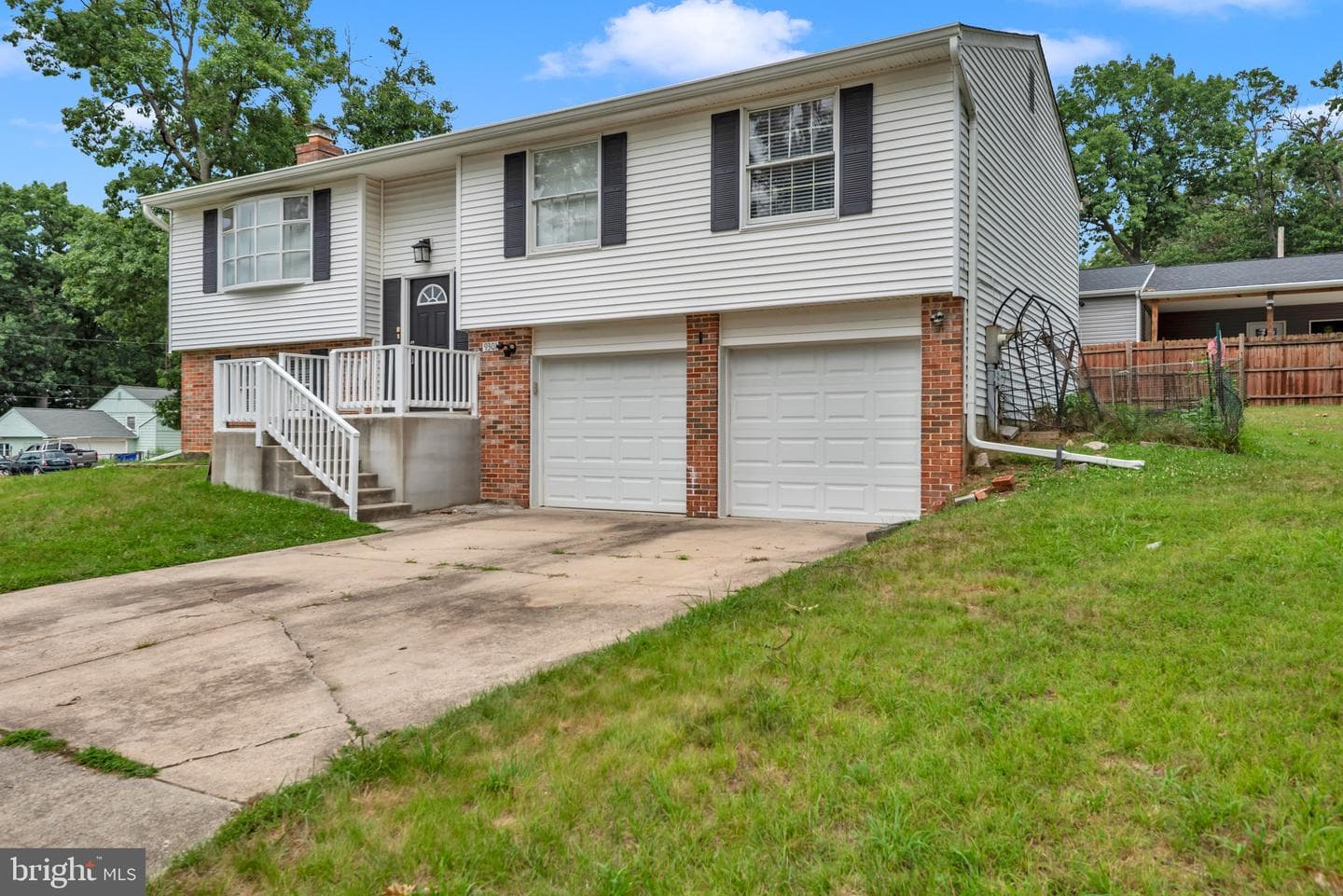 9301 N Laurel Road photo 5