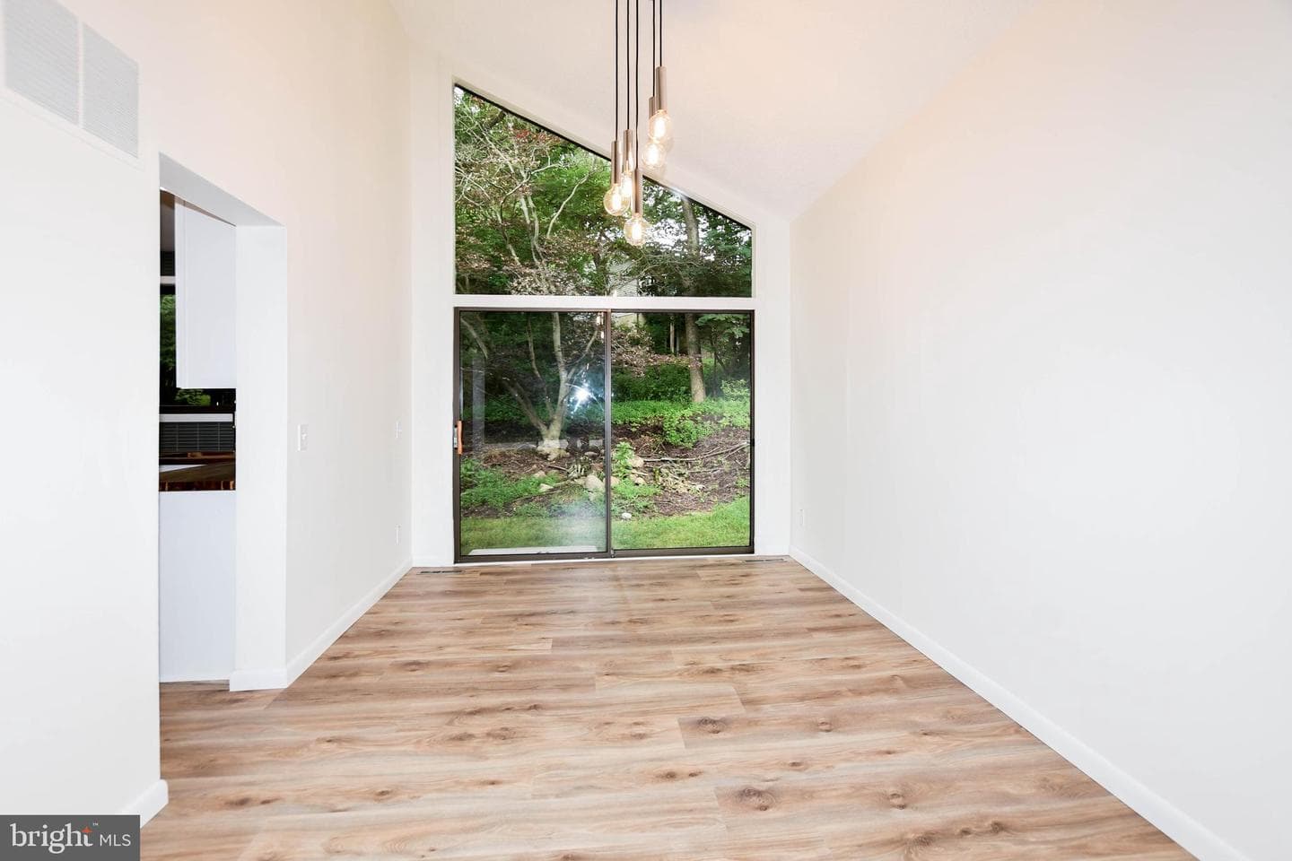 5317 Lightning View Road photo 12