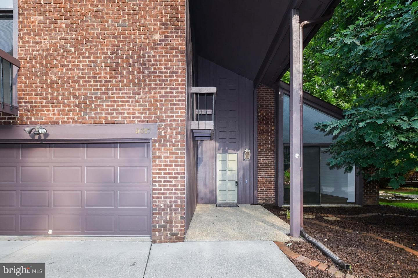 5317 Lightning View Road photo 4