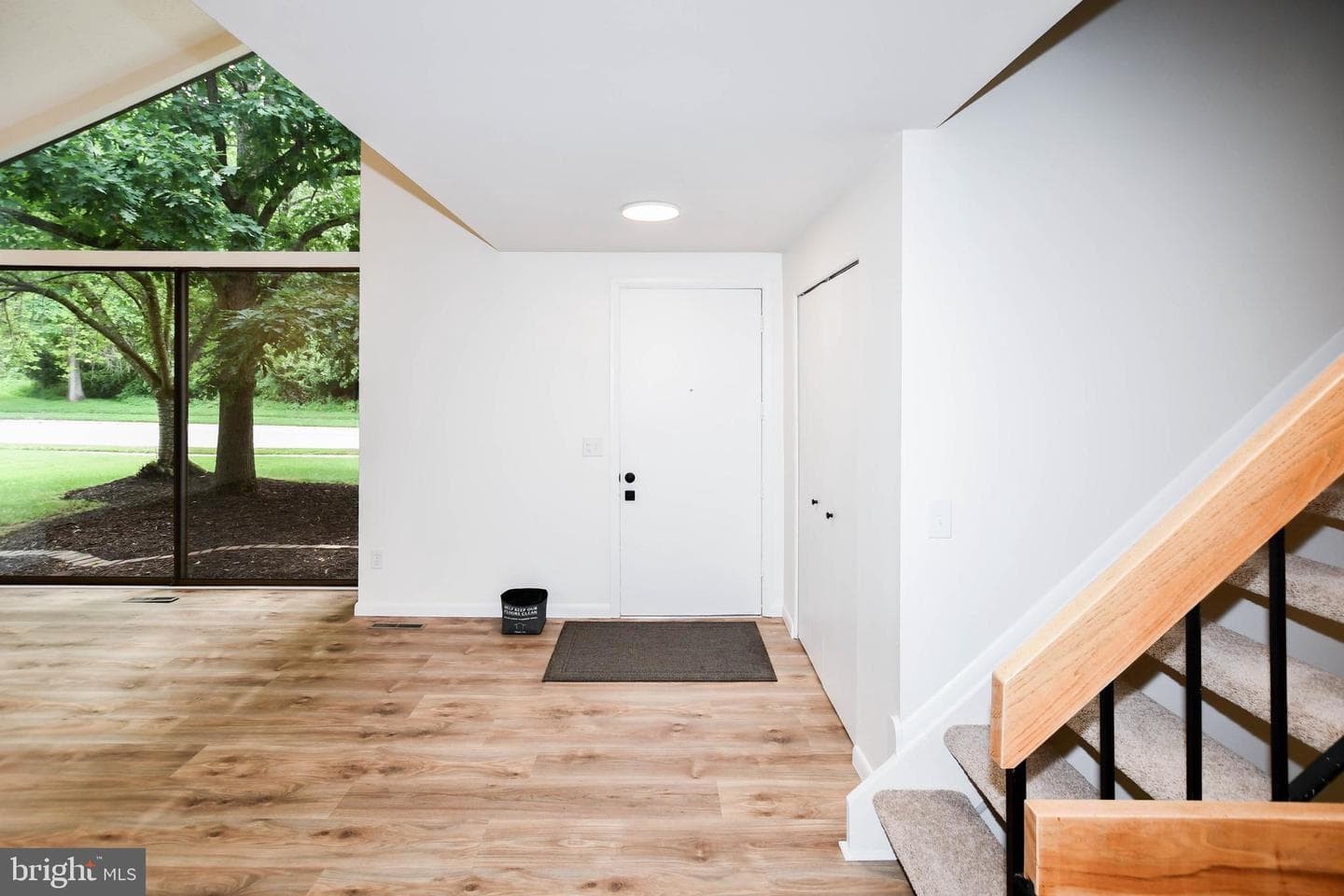 5317 Lightning View Road photo 6