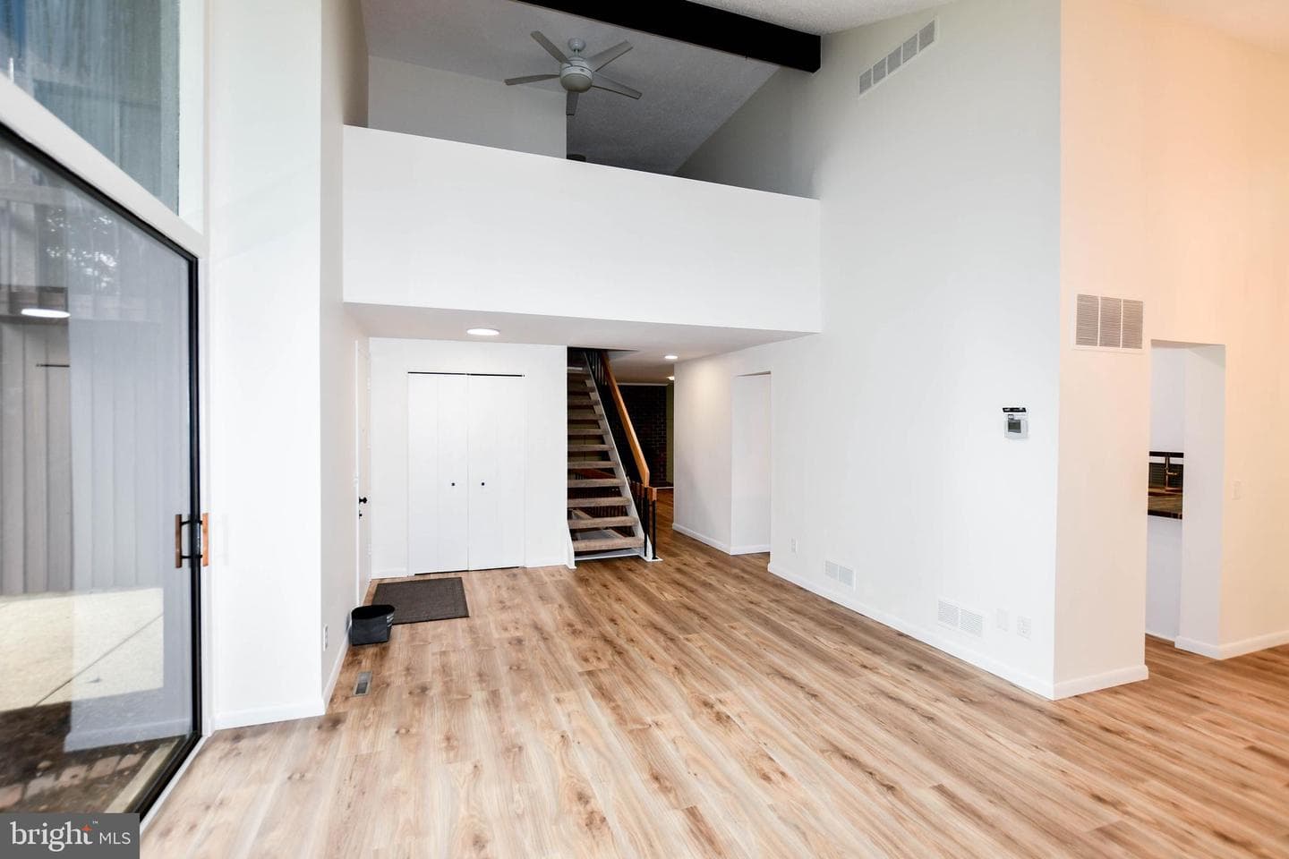 5317 Lightning View Road photo 9