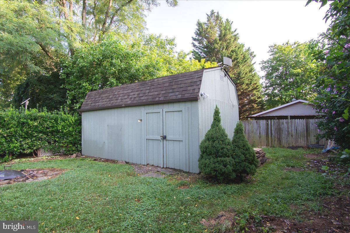 17010 Frederick Road photo 25