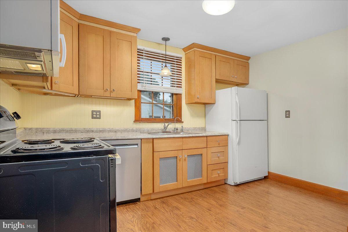 17010 Frederick Road photo 8