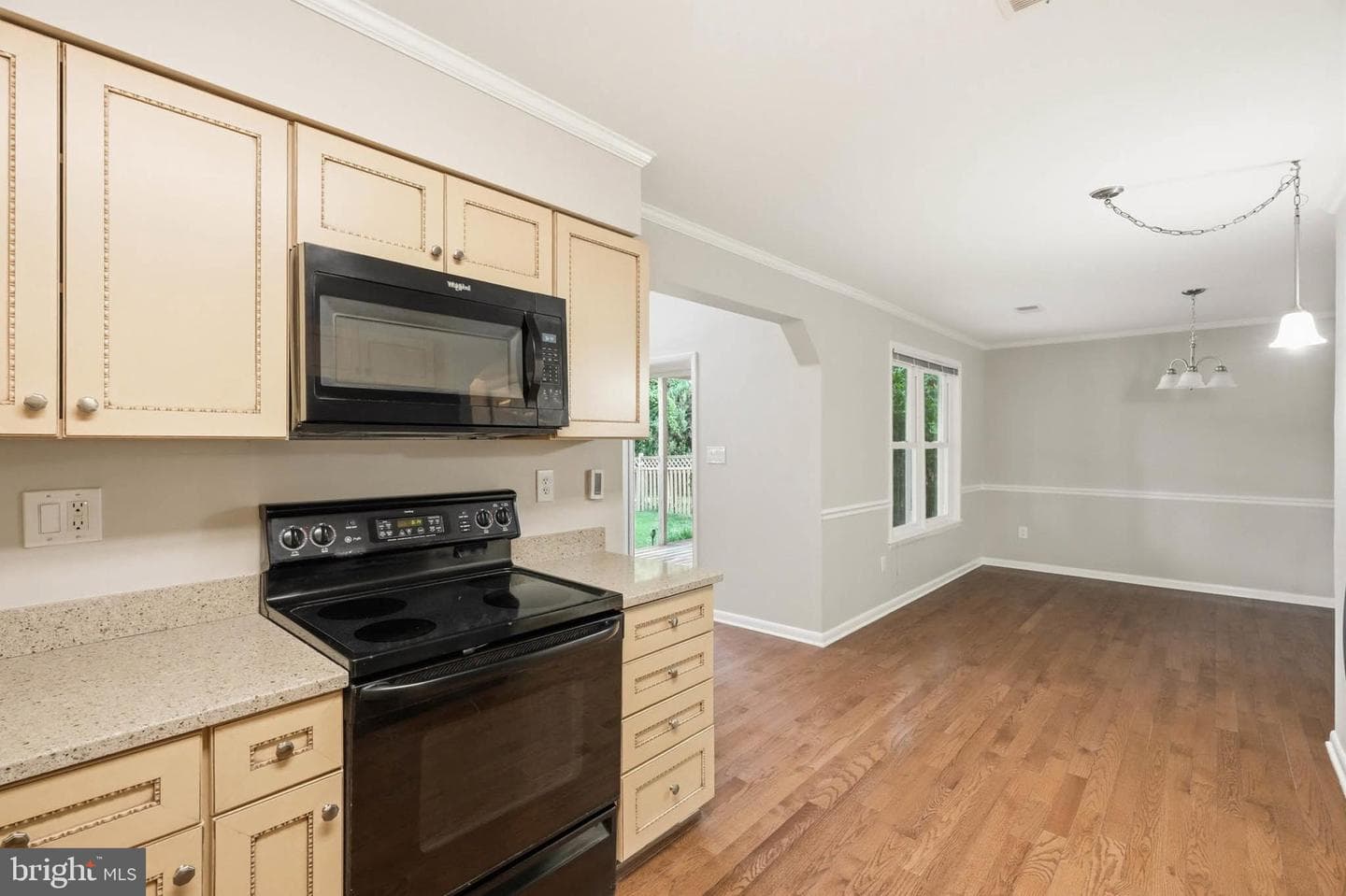 6717 Sewells Orchard Drive photo 11