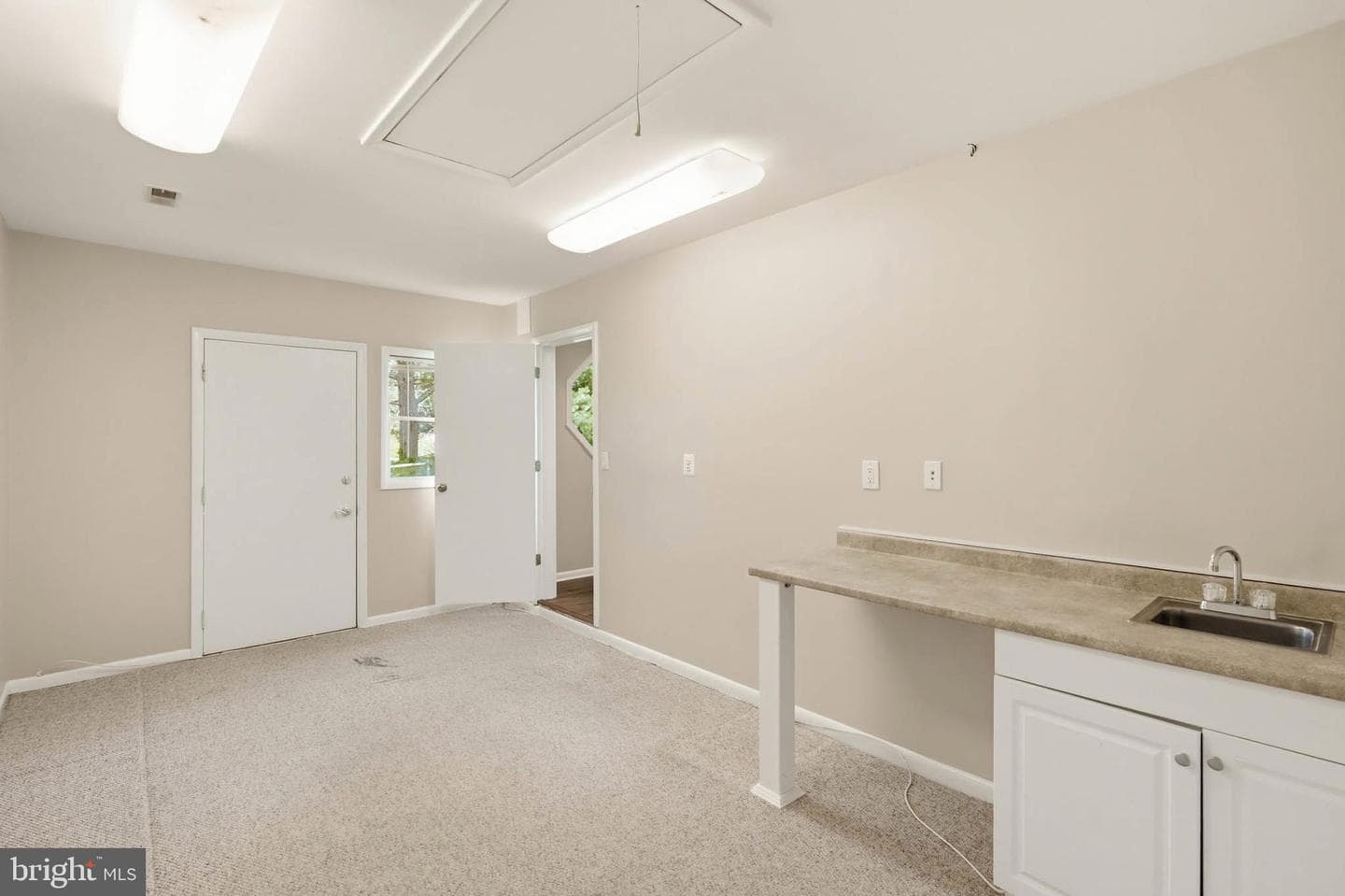 6717 Sewells Orchard Drive photo 16