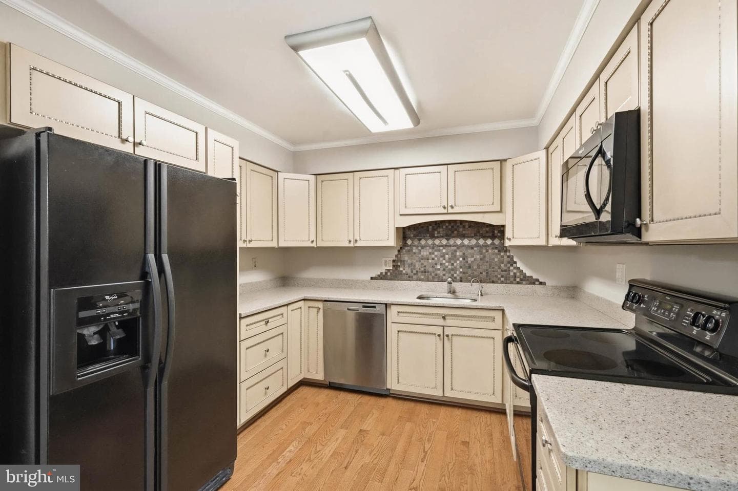 6717 Sewells Orchard Drive photo 9