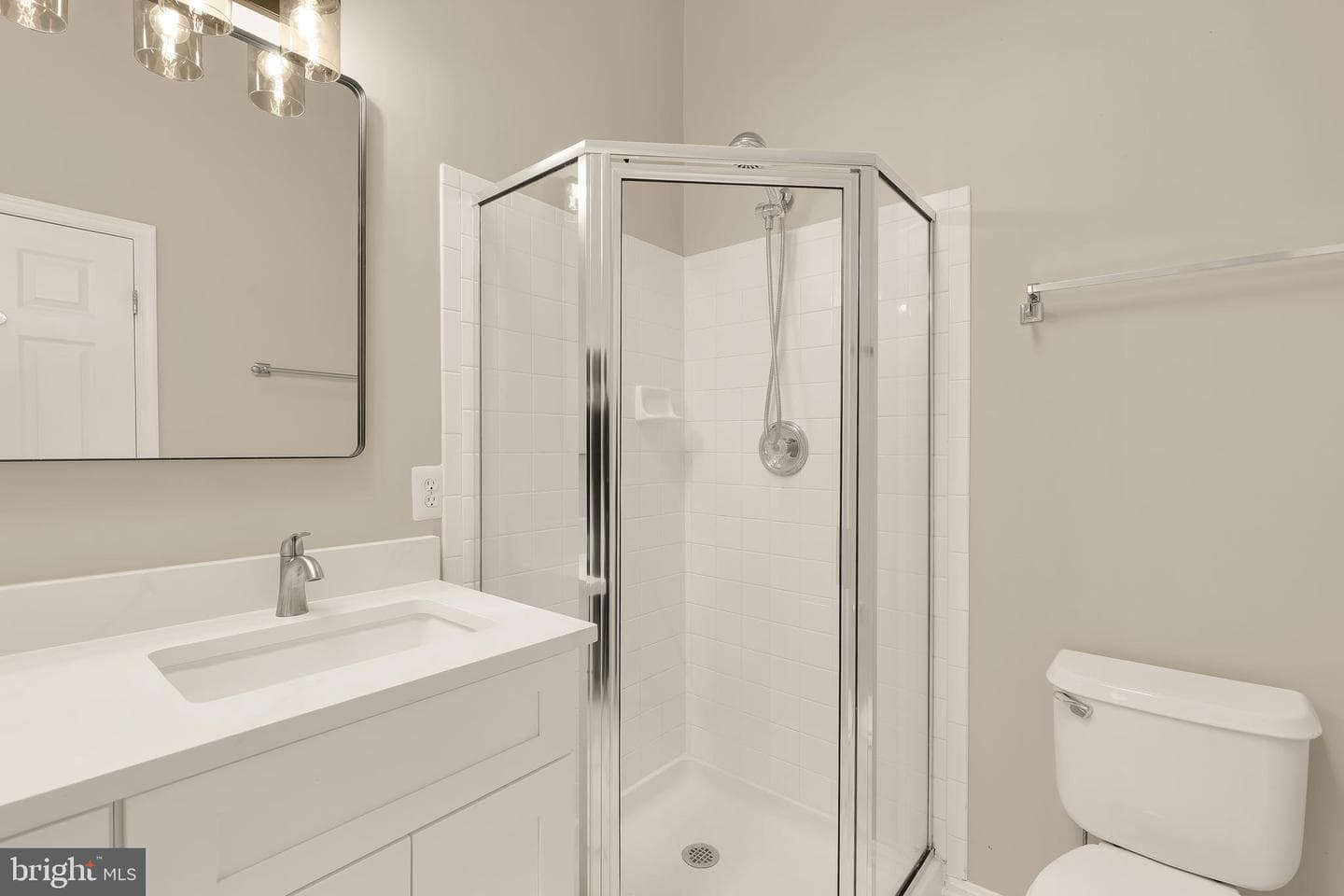 5748 Goldfinch Court photo 44