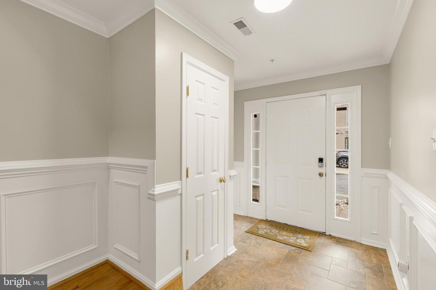 5748 Goldfinch Court photo 5