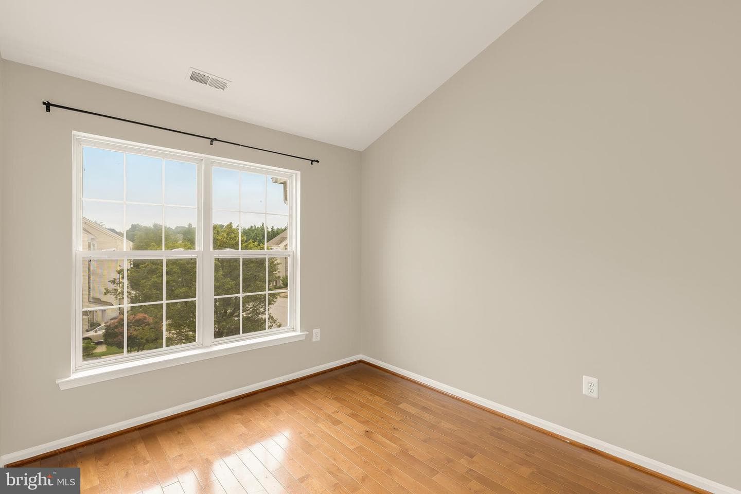 5748 Goldfinch Court photo 51