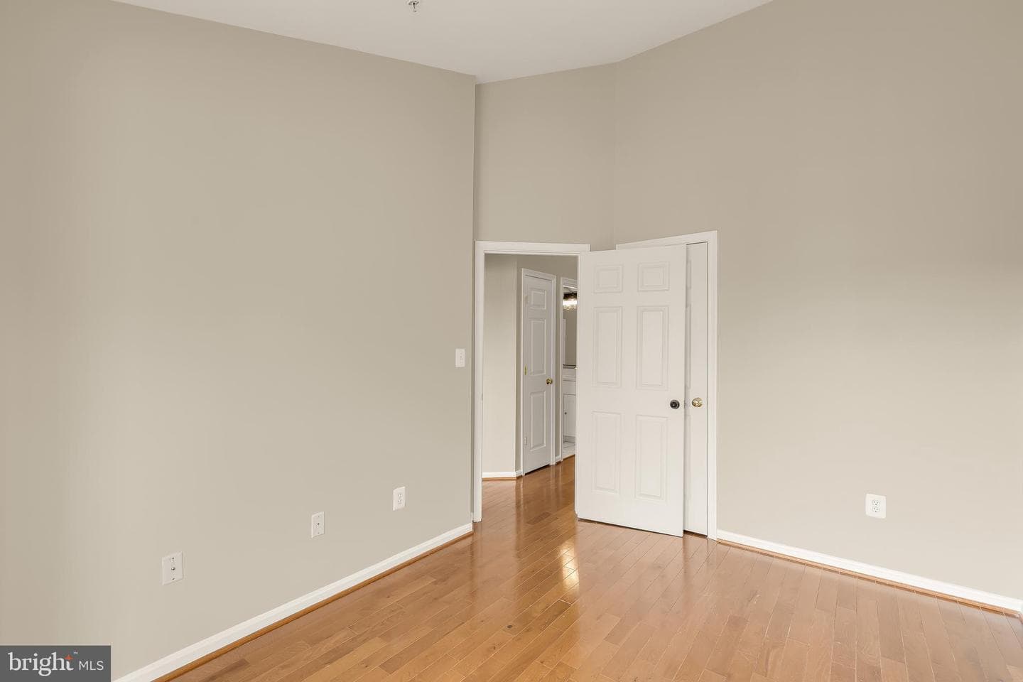 5748 Goldfinch Court photo 56