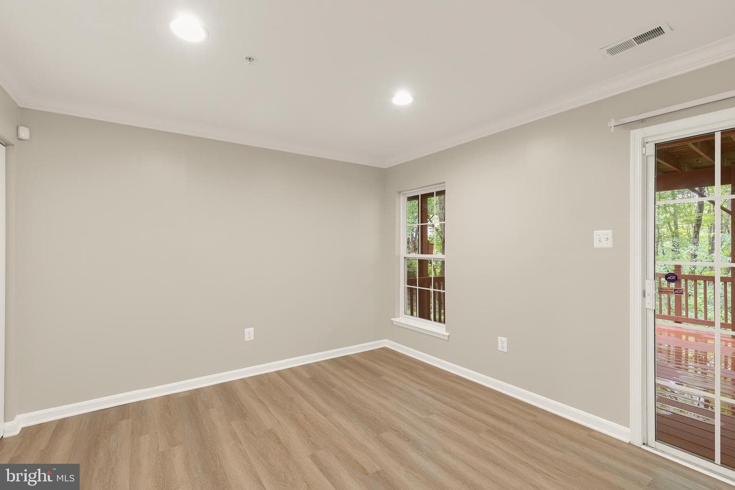 5748 Goldfinch Court photo 6
