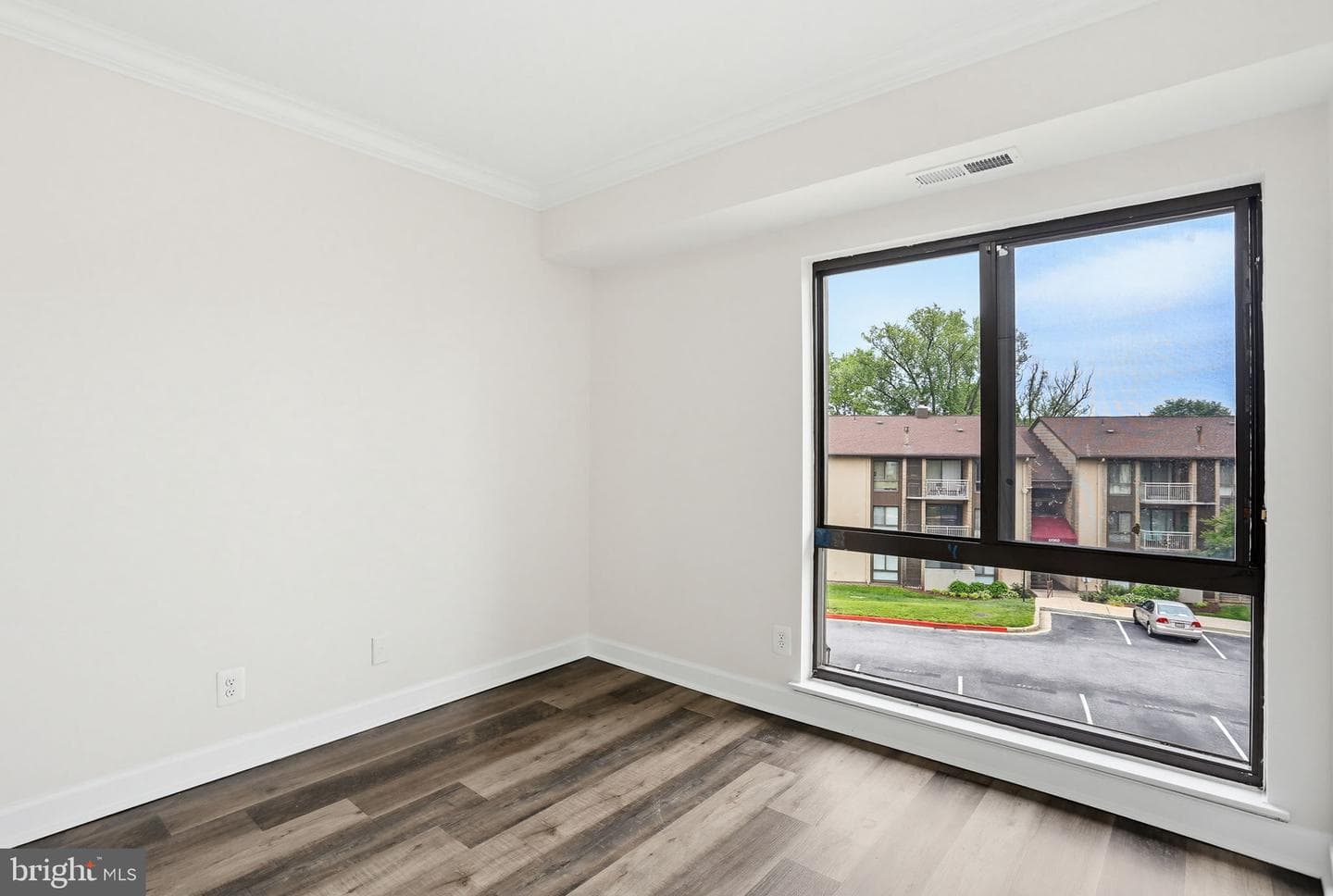 6081 Majors Lane #12 photo 33