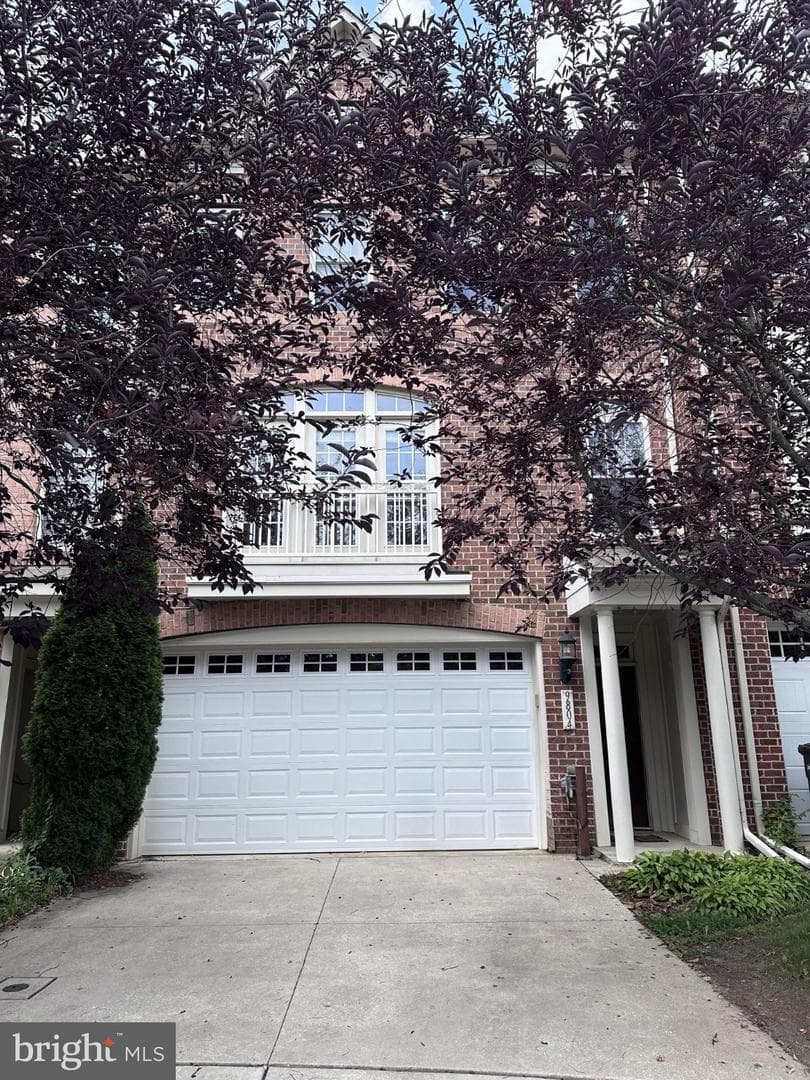 9804 June Flowers Way photo 1