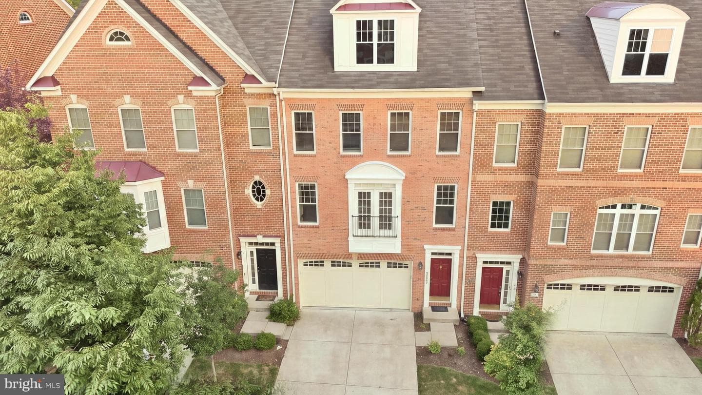 9766 June Flowers Way photo 1