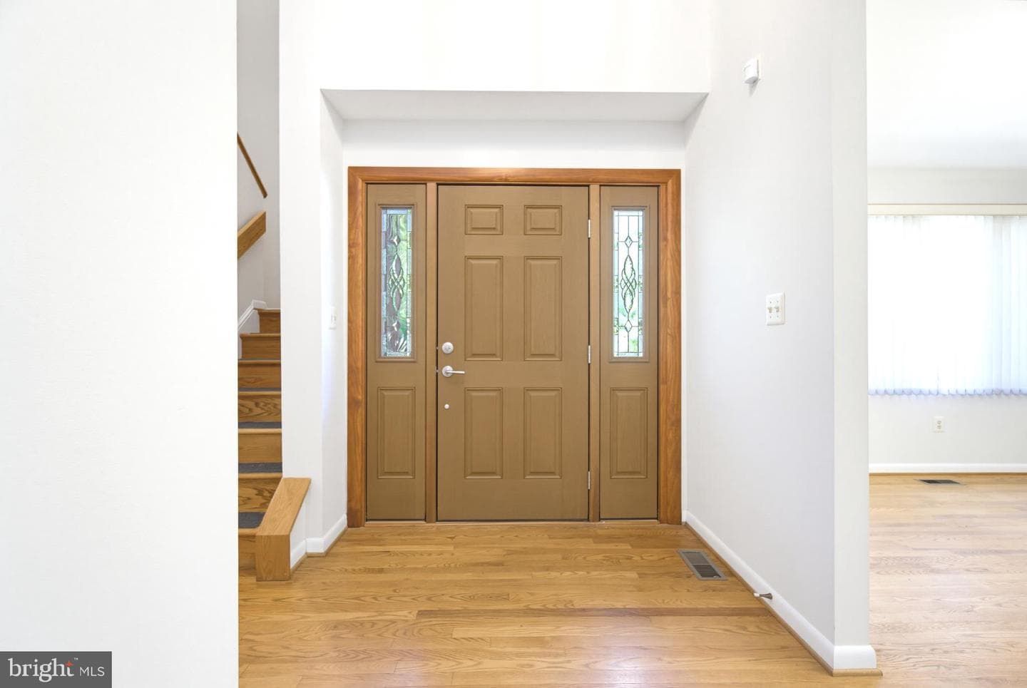 6181 Wooded Run Drive photo 5