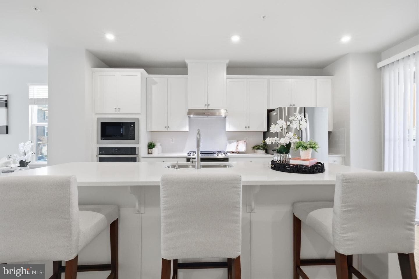 8115 Primrose Lane photo 4