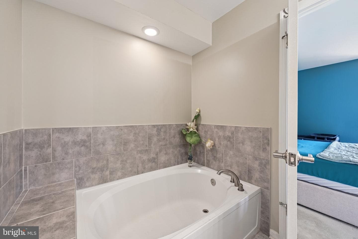 5095 Columbia Road #16 photo 33