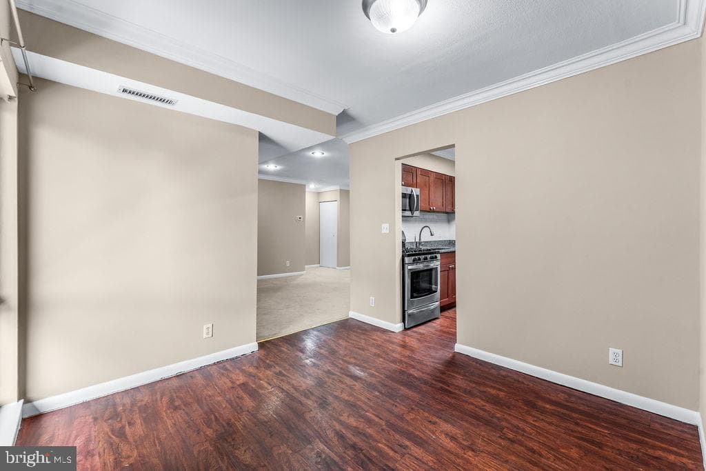 6099 Majors Lane #9 photo 13