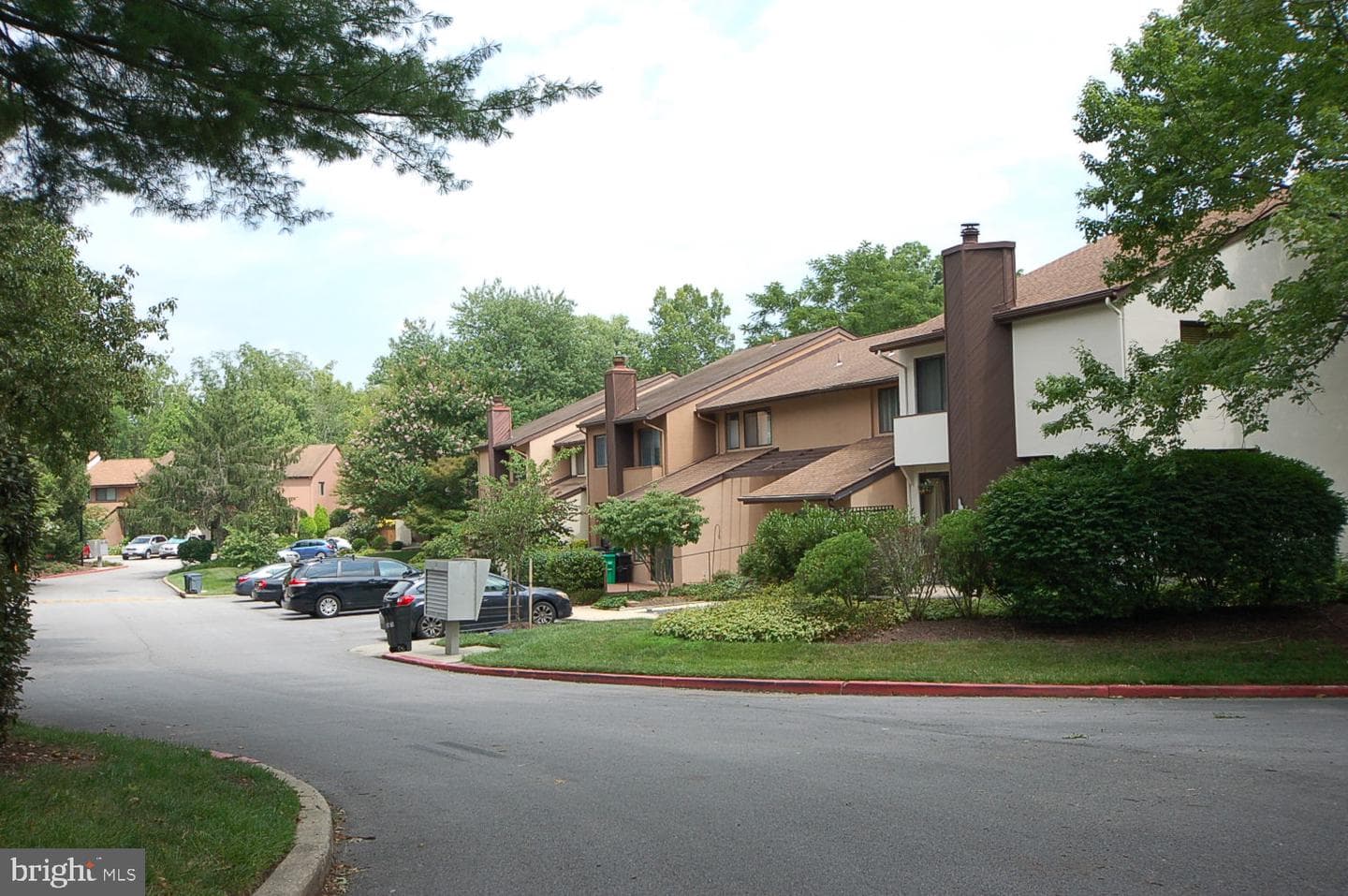 5667 Vantage Point Road photo 3