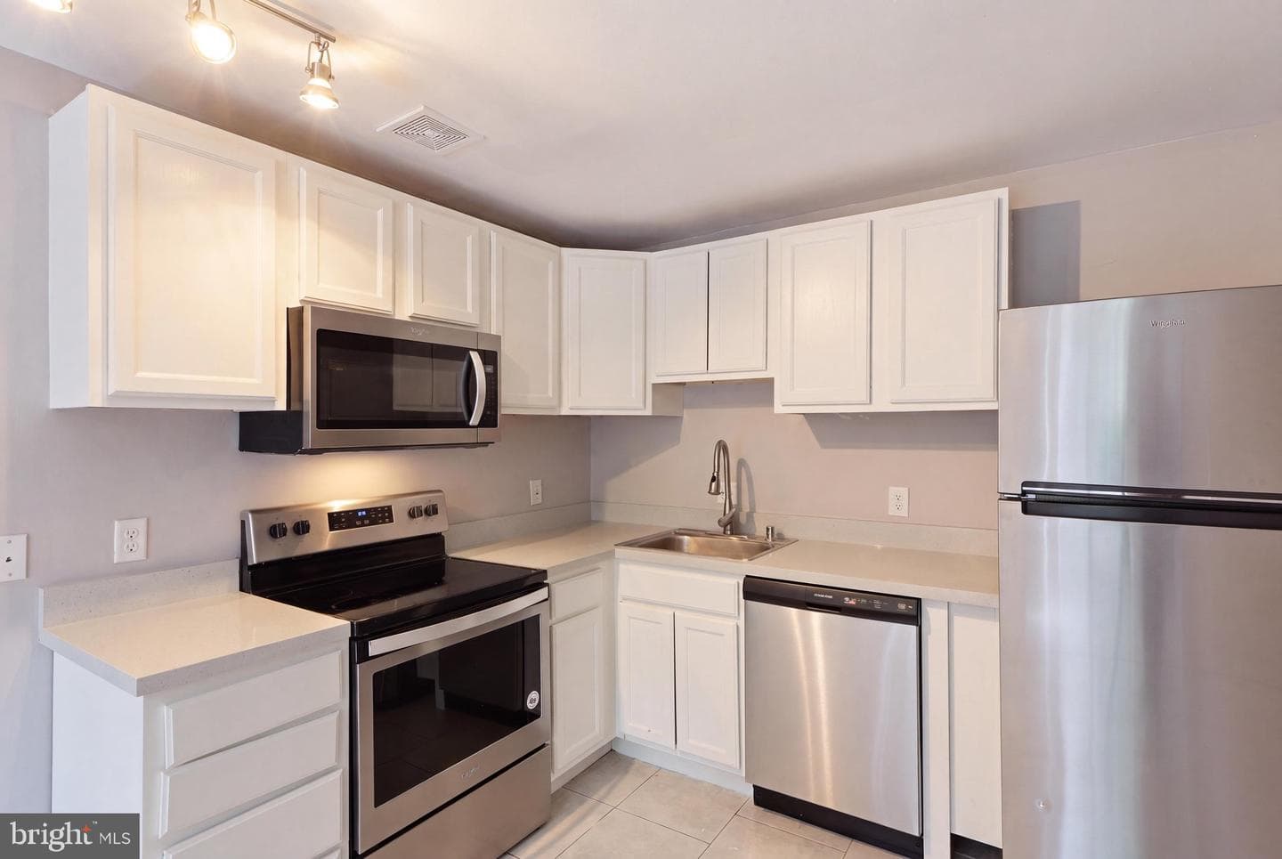 5538 Vantage Point Road photo 18