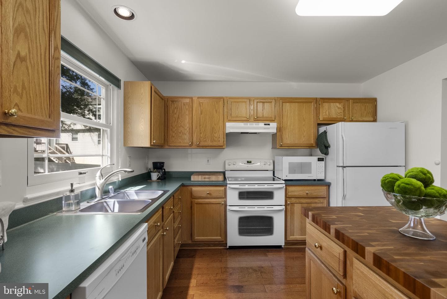 9543 Ridgeview Drive photo 16