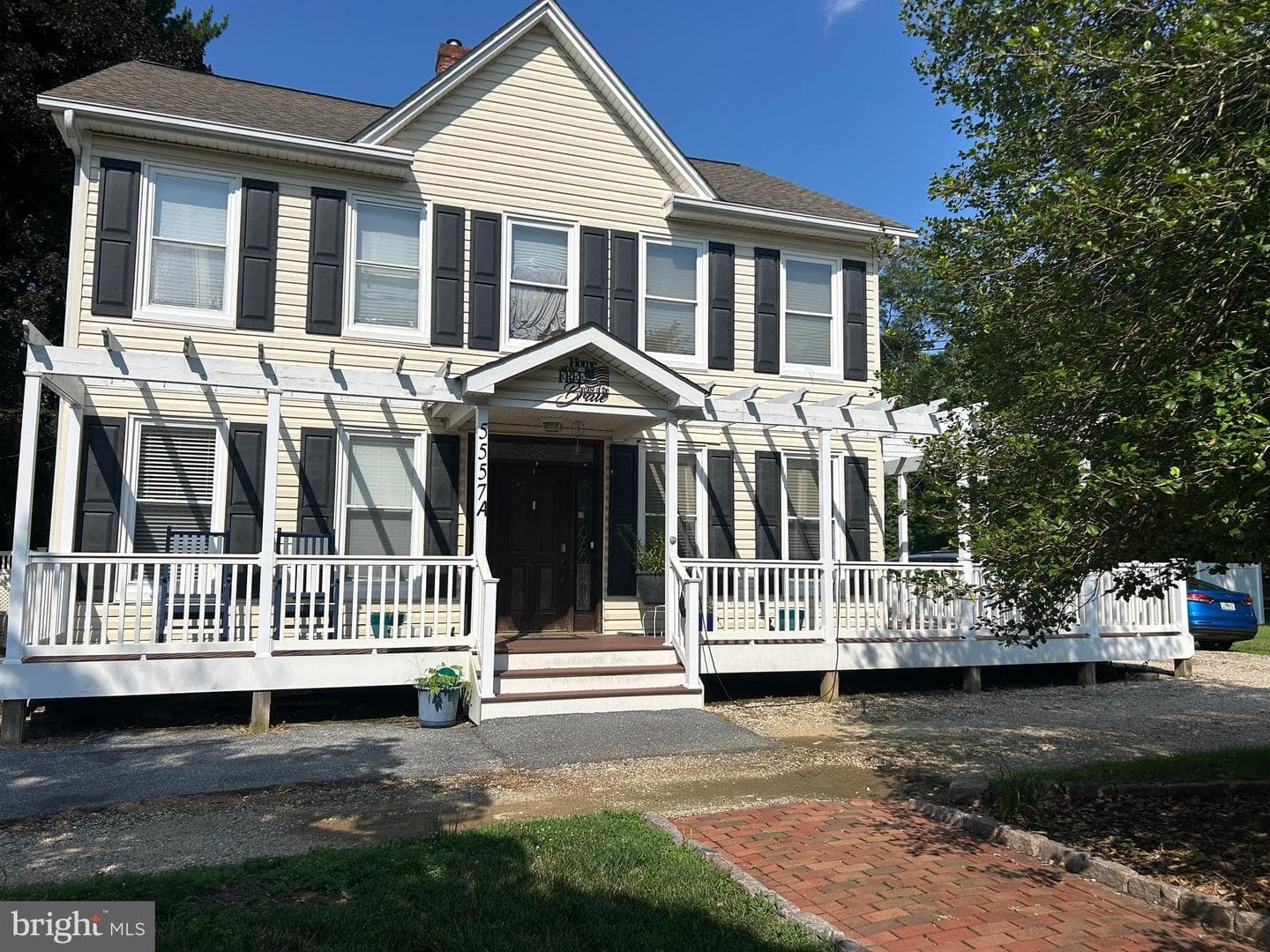 5557 Levering Avenue photo 3