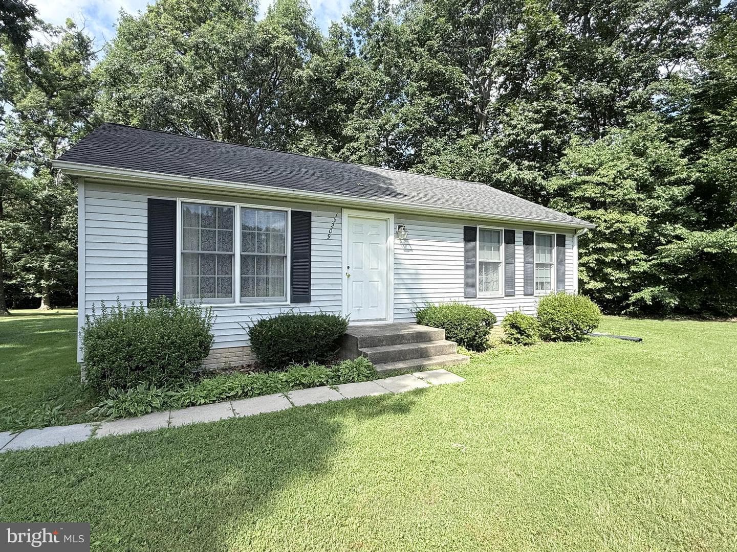 13209 Highland Road photo 1