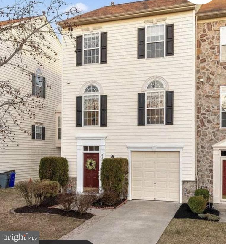 2209 Barnet Court photo 1