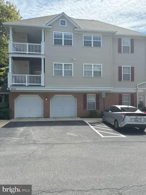 5827 Wyndham Circle #102 photo 1