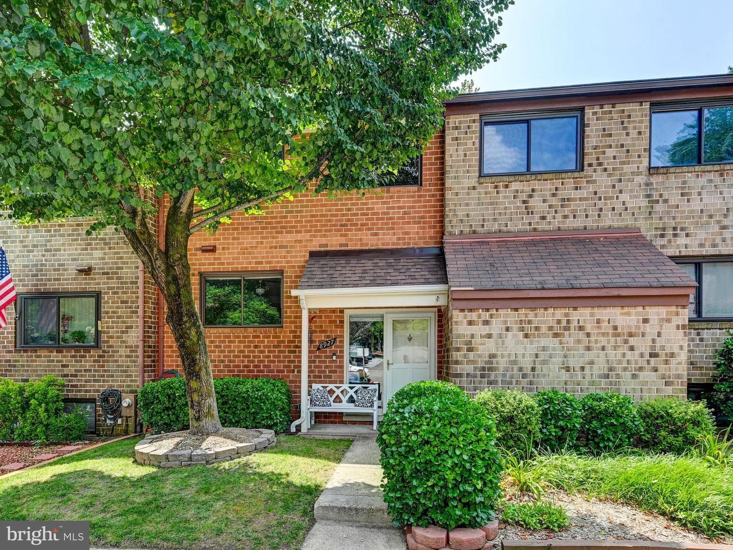 8927 Skyrock Court photo 1