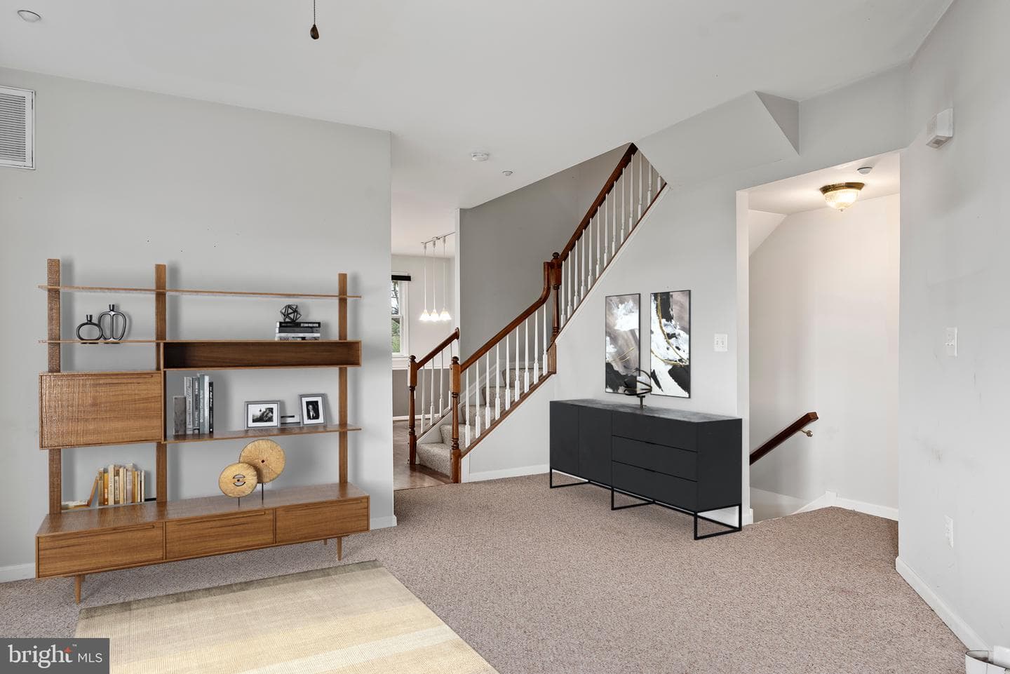 100 Acorn Drive photo 3