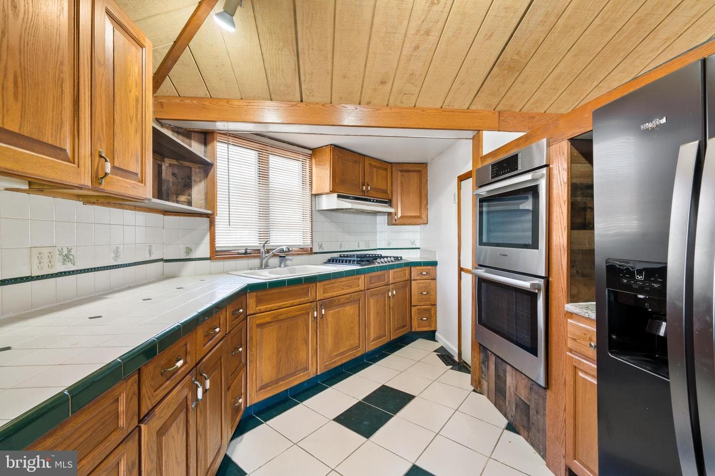 5738 Beach Road photo 18