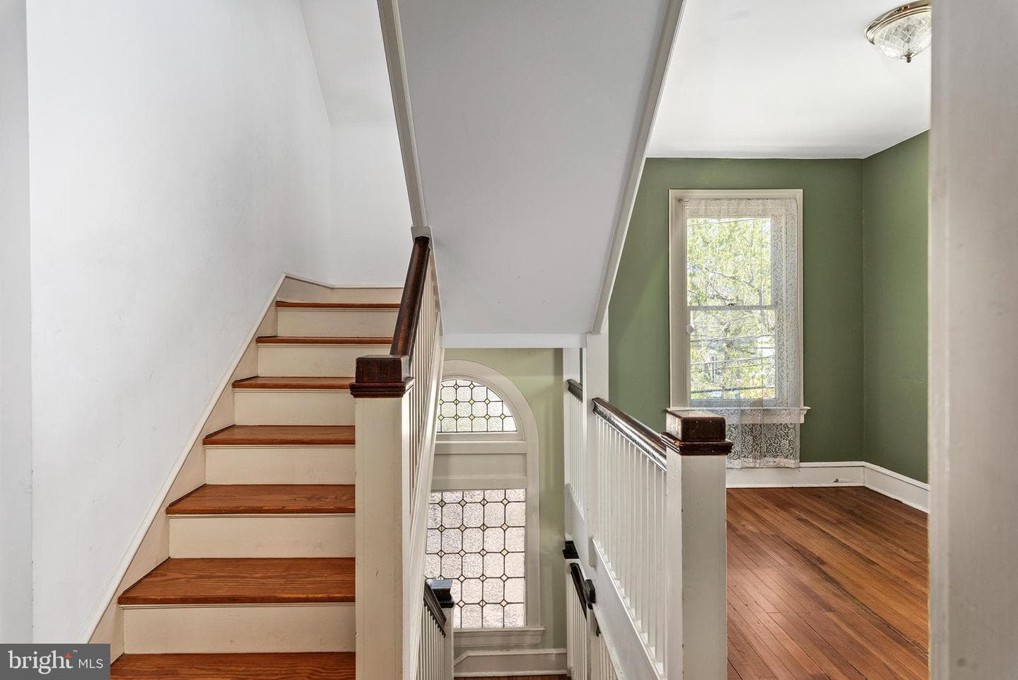 108 N Queen Street photo 32