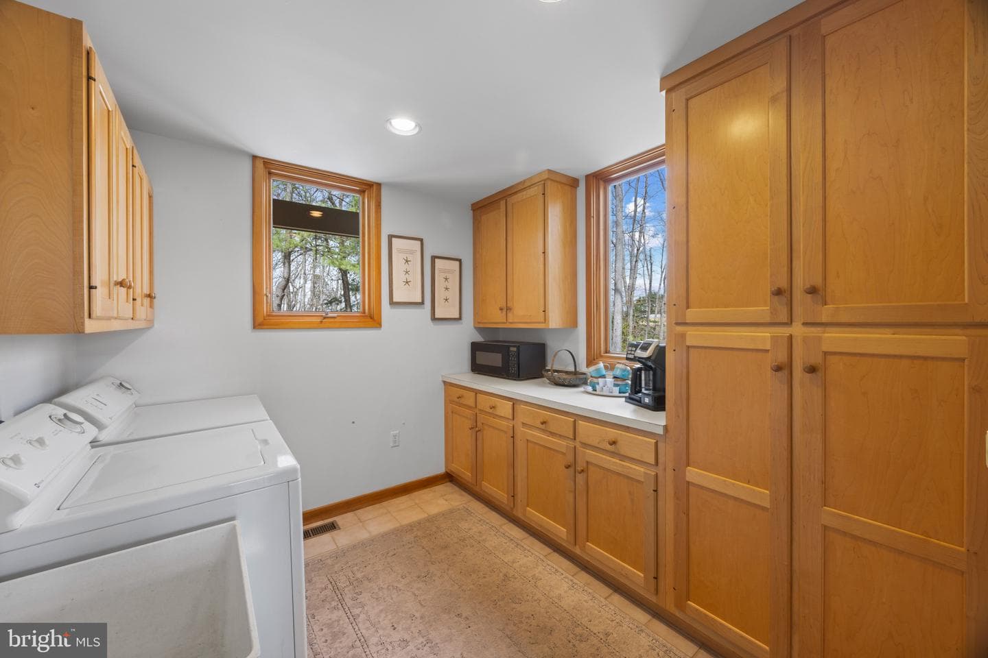 6581 Elizabeths Lane photo 30