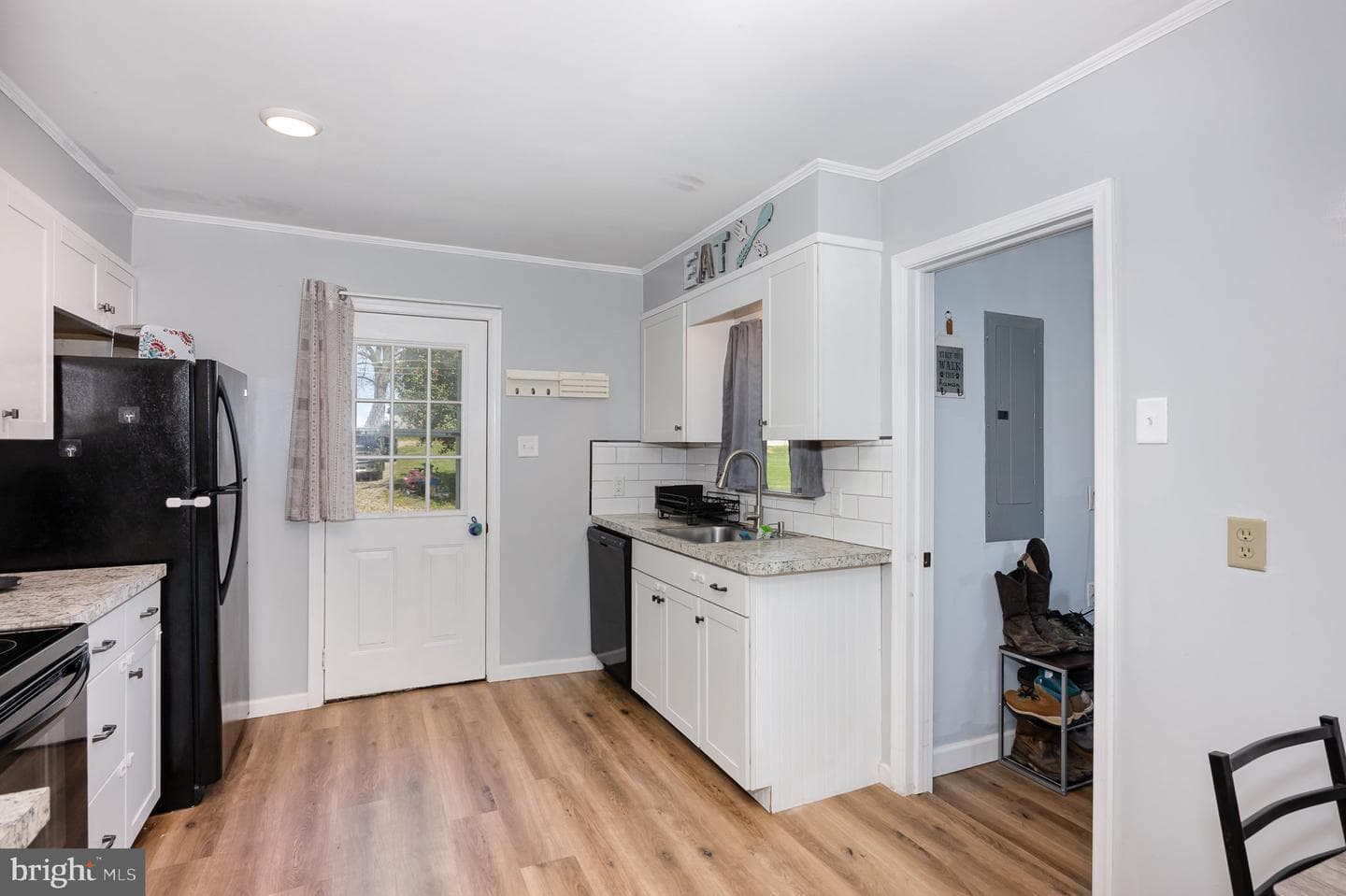 26679 Maple Avenue photo 9