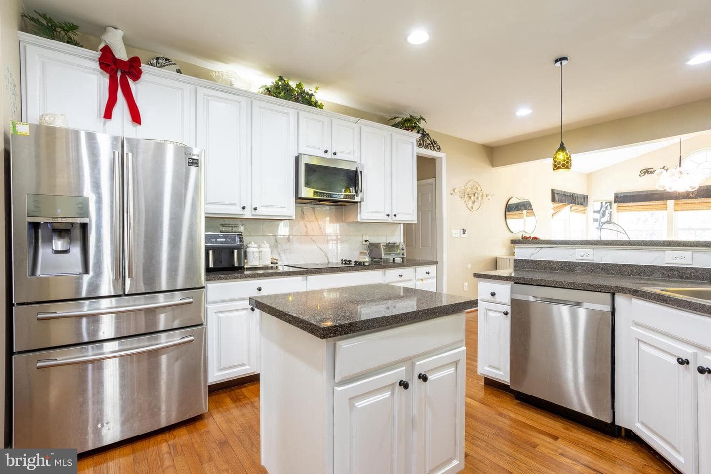 325 Devon Drive photo 3