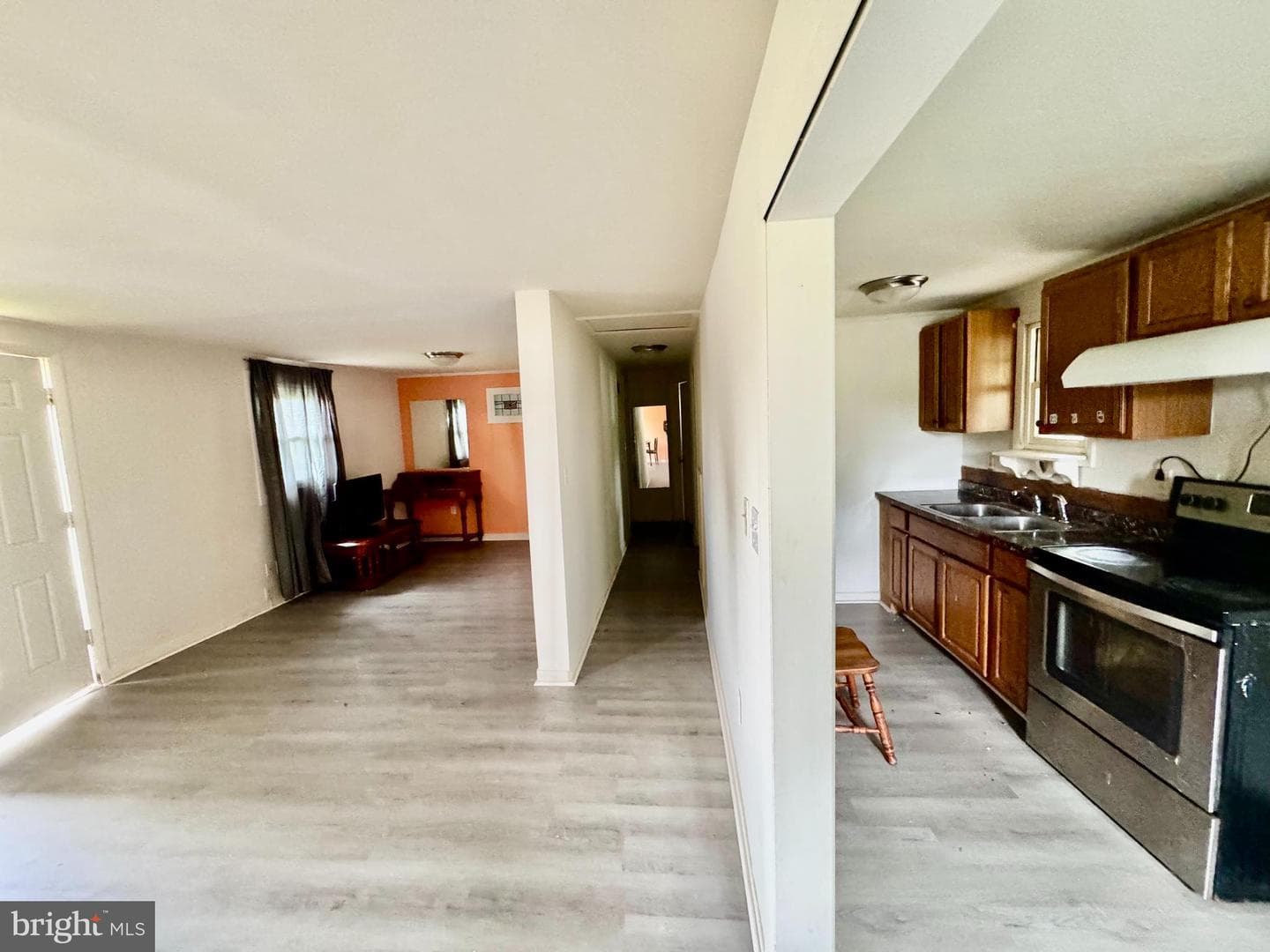 21899 Lovers Lane photo 5